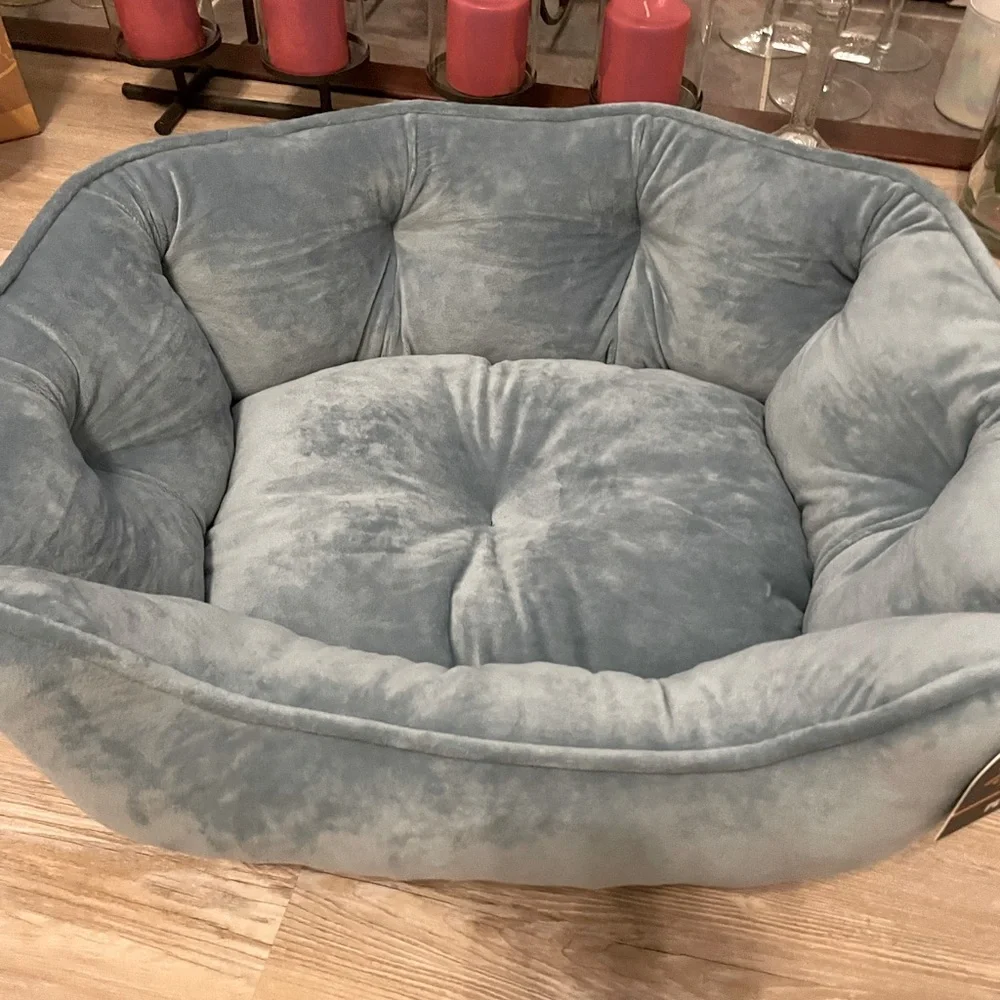🔥 FIRE FLASH Celebration Weekend SALE!! - Tufted Pet bed